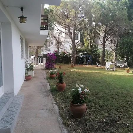Canyelles Apartment Roses